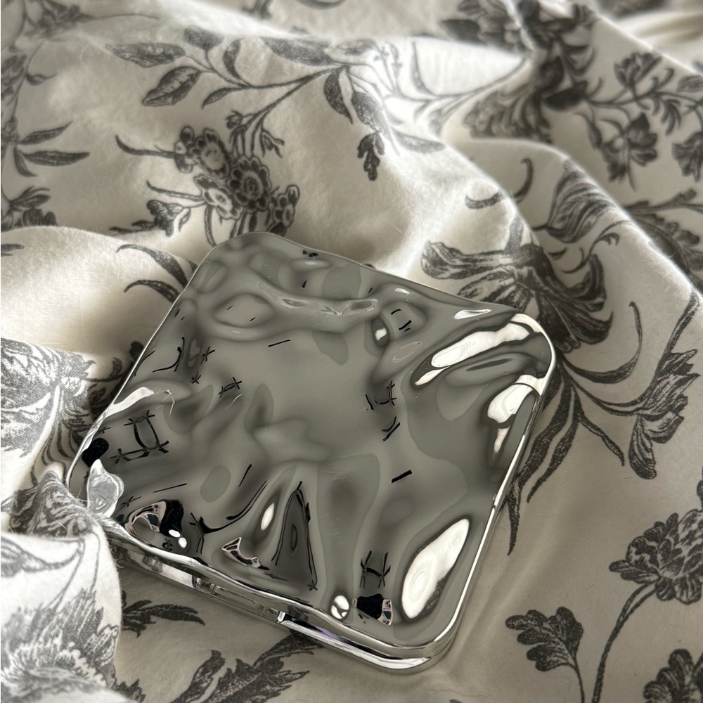 Silver Metallic Compact Mirror